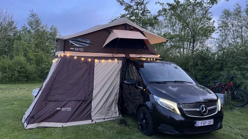 The VANtastic V – 4p Mercedes-Benz rooftop from 2019
