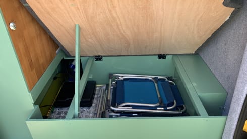 KIWI GOLD (6) – Renault Trafic Eco bus camper completely self-sufficient