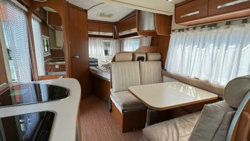 Maccie – 4p McLouis semi-integrated from 2011