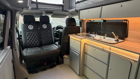 Hamish (INSURANCE INCLUDED IN PRICE!)  – Hamish the 4berth VW camper! INSURANCE INCLUDED IN PRICE!