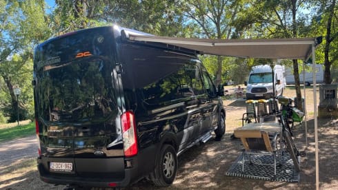 2p Ford bus uit 2023