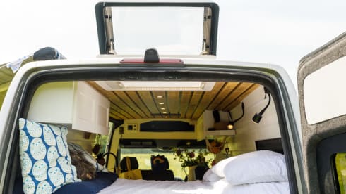 Hoots – 2 berth Volkswagen campervan from 2016