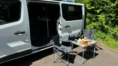 THE MAX – DER MAXIMALE – Atemberaubender Renault Traffic Campervan mit 2 Schlafplätzen aus dem Jahr 2019