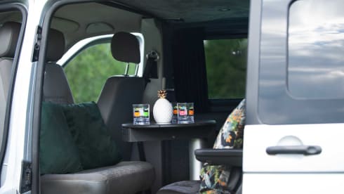 Romper Swamper – Volkswagen campervan met 2 slaapplaatsen uit 2006