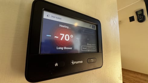 Claudia Sprintervan – 2 Berth Off Grid Sprinter Campervan