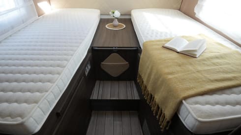Brand new Ford McLouis Carat 473 Automatic | 2025 | 5 persons