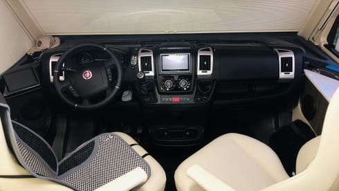 McOscar – NEW and spacious motorhome.