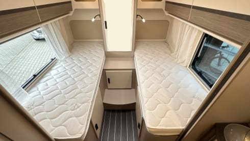 XGO King 1 – Brand new and luxurious alcove camper for 5