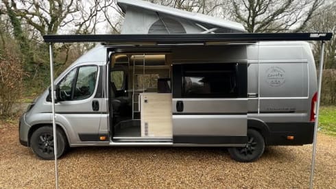 2026 Immaculate v. low mileage family campervan with Pop top 