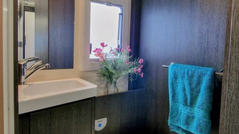Zefiro 675 2025 – Luxury and Spacious 6 berth Motorhome 