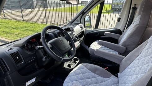 4p Carado semi-integrated from 2022