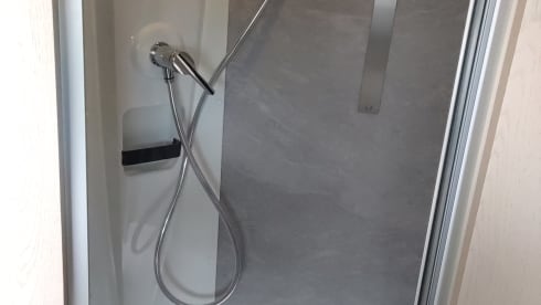  Cozy (family) camper semi-integrated - 4 persons (new 2023) 