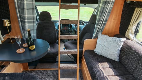 GeeGee – Autotrail Cheyenne 635SE 2006 2.8JTD met 4 slaapplaatsen