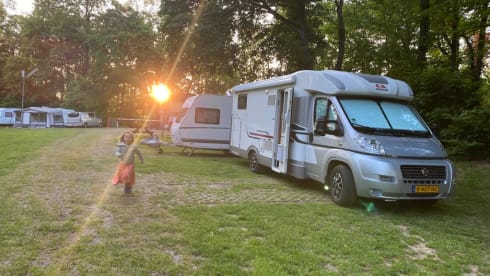 Length beds! Adria Coral S670SL new condition