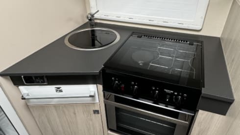 Bumble –  4 Berth Ford Chausson Welcome 