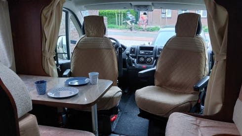 ci elliot 85p – Camper with 2 single beds and air conditioning on the engine and kilometers free