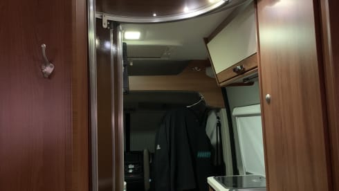 Knaus VanTourer 630 Bus Camper 