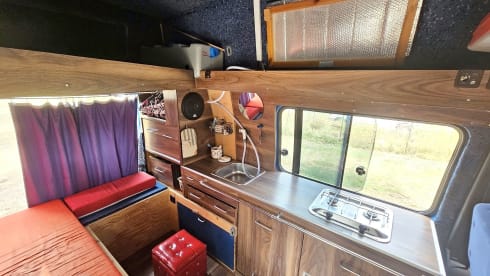 Poros – Poros: the compact van that you park like a car