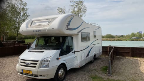 Doe een aanvraag!  – This camper (including rental account) is for sale! 
