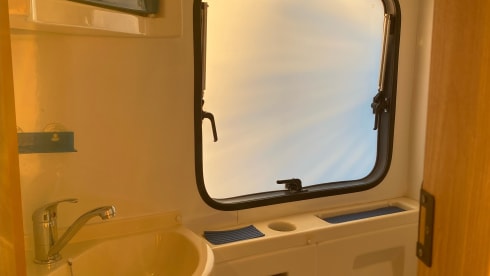 DIANA – RIMOR 6 SEATS COMPACT ONLY 20 THOUSAND KILOMETERS PRACTICALLY NEW