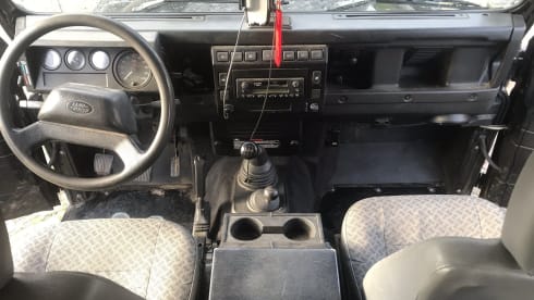 Waldo – Landrover Defender 110 - Tough enough for your adventure
