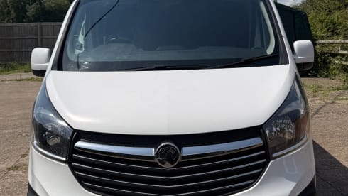 TZM – Campervan Vauxhall Vvaro a 2 posti letto, passo lungo, dal 2026