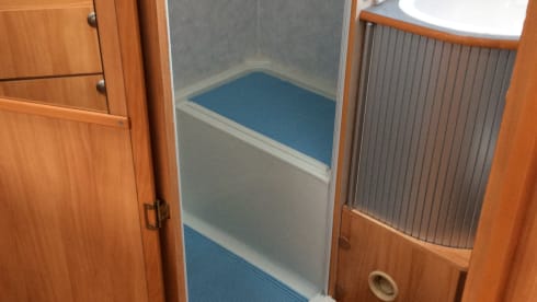 Beautiful spacious Adria Coral 660 SL