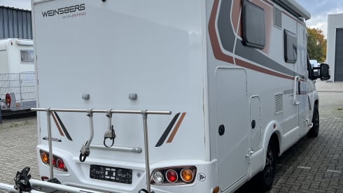 Red Pepper – Nice compact camper (2019) for 2 people