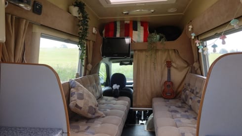 2 berth Peugeot integrated from 2012