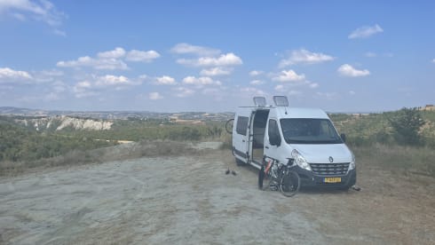 Mooi omgebouwde bus voor twee personen!