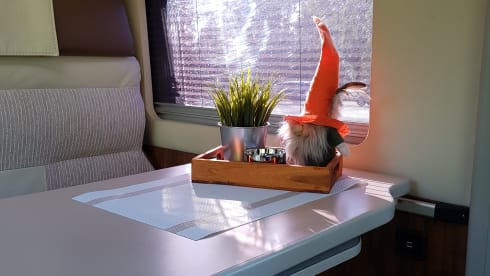 vakantiehuisje op 4 wielen – 2p Karmann bus, with air conditioning in living area