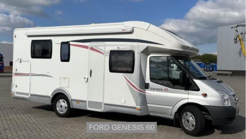 Luxury 4/5 person Ford Camper CHALLENGER with Queen bed.