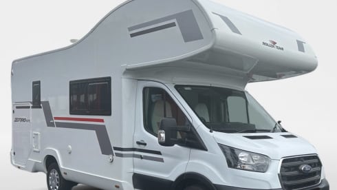 Beautiful  – 6 Berth Ford Zefiro 675 (21 reg) Beautiful