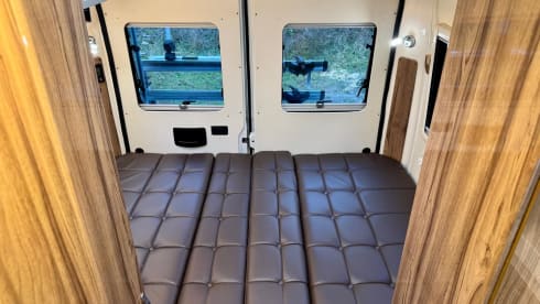 Jean - Baptiste – 4 berth Peugeot Boxer Renaissance