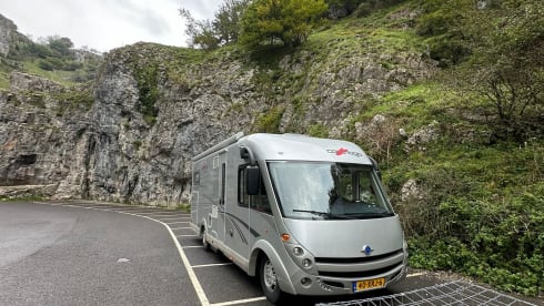 Edens Wanderlust – Luxury camper with every convenience, a dream on wheels!