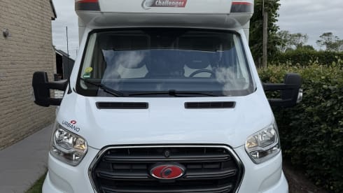 4p Ford Challenger semi-integrated uit 2023 (Diesel - Automaat)