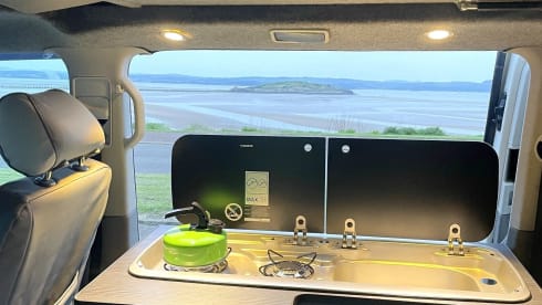 Adventure van  –  the coolest Volkswagen automatic from Edinburgh airport 