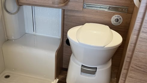 Weinsberg CaraSuite 640 MEG MB AUTOMATIC