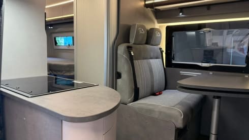 Freedom Suite – 2p Pössl bus uit 2026