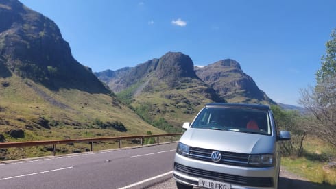 Bilbo – 4 berth Volkswagen campervan from 2018