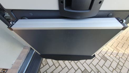 De Grijze XL – Hymer Bus Camper. 4 pers. Automatic 2020