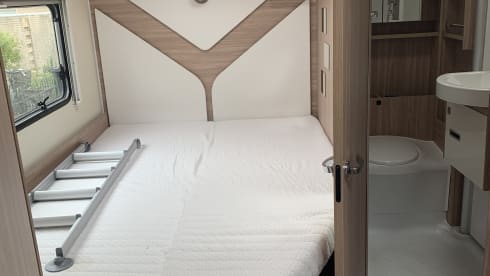 Integral very spacious camper Mercedes Burstner 2020