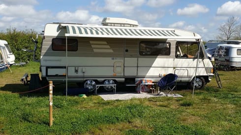 Billy Senior – Classic Hymermobil completely renovated and restyled.