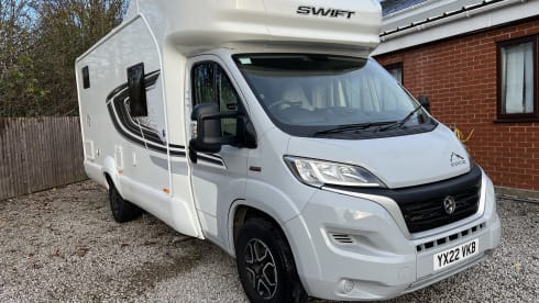 476 VKB – 2-6 Berth Swift Edge 476 VKB