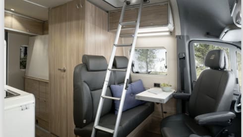 Henry  – Explore in Style with Luxury Hymer Grand Canyon S Crossover