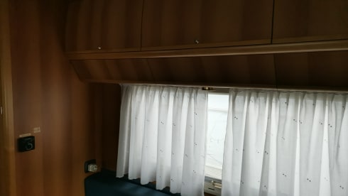 Alex – 5 STAR MIRAGE 7 PLACE ATTIC CAMPER