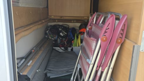 Fietje – Super leuke en nette Alkoof camper