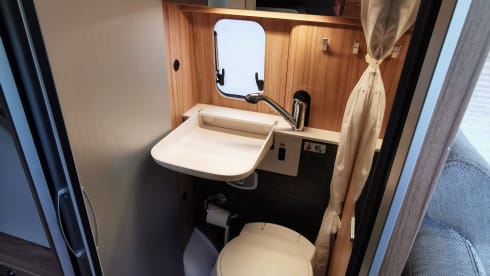The Hunterwagen! – 4 berth Hymer Sierra Nevada Campervan 2020