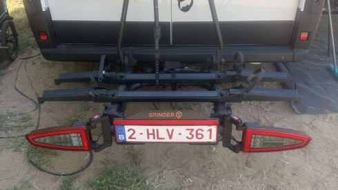 De Maly – 2p Malibu bus uit 2025