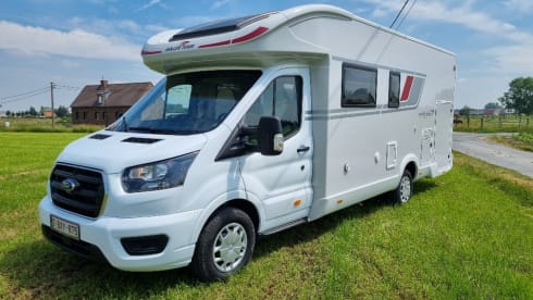 5p Ford semi-integrated uit 2022